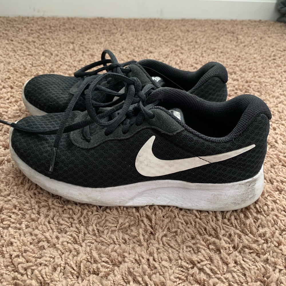 Black and White Nike Tennis Shoes Size 6
